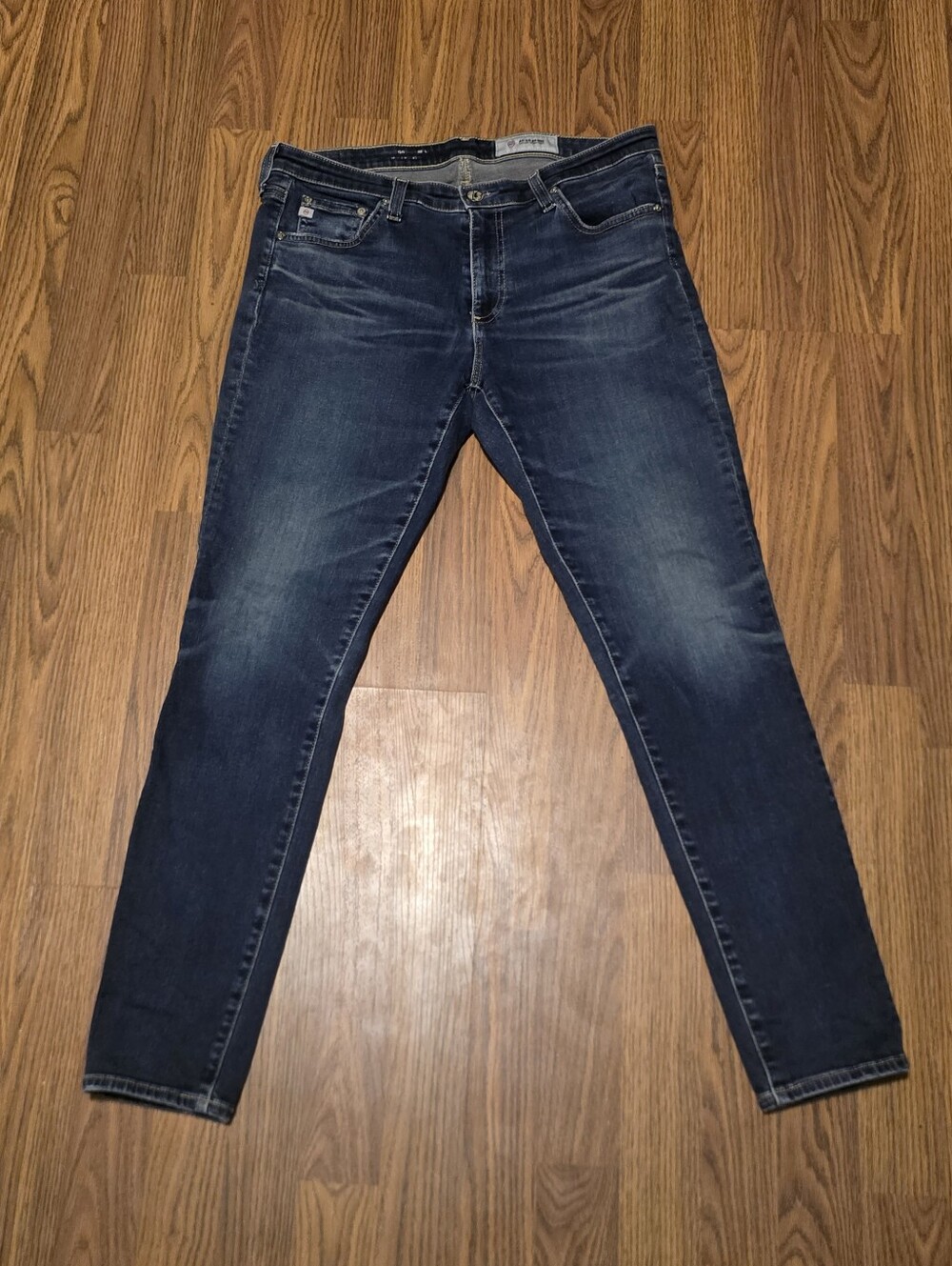 AG Adriano Goldschmied Men's Medium Wash Slim Jeans Men's Size 30R Premium Denim